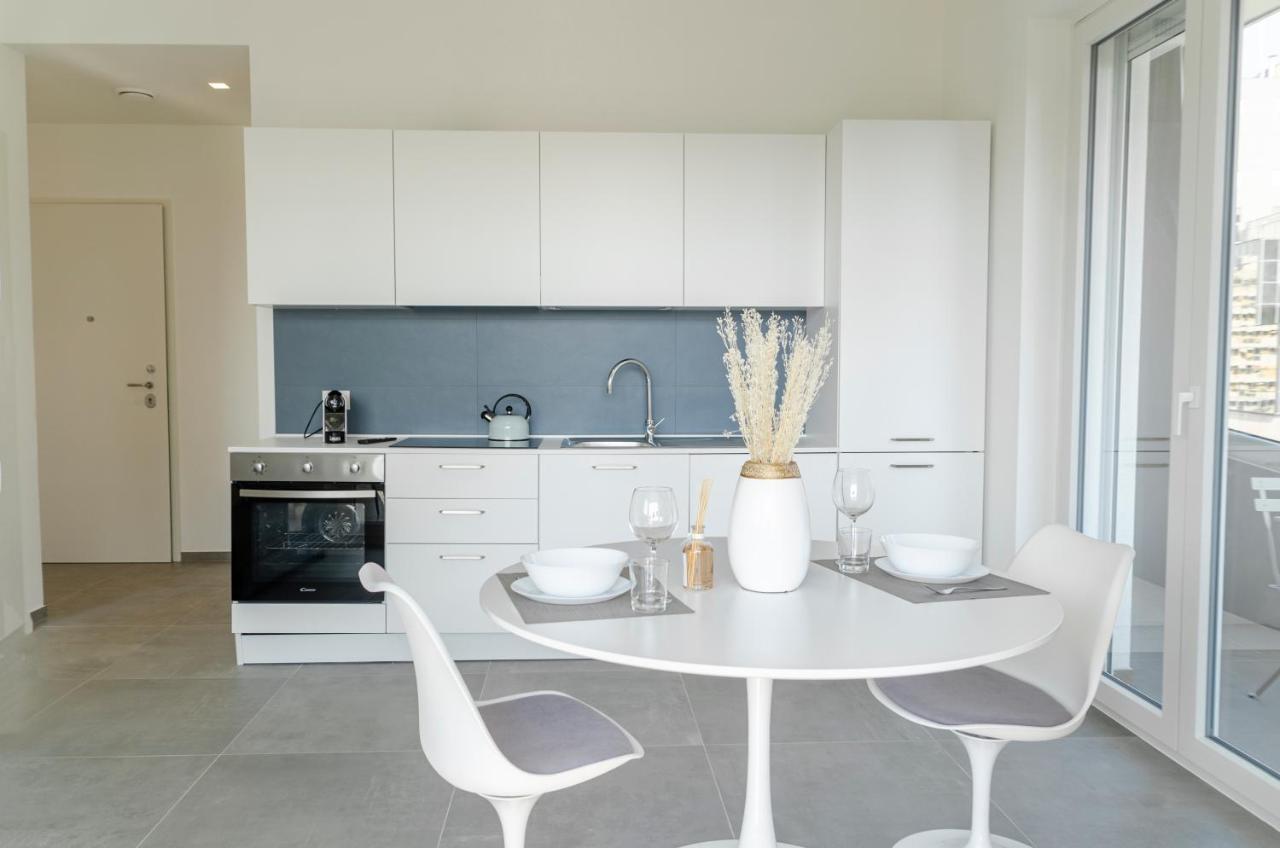 Apulialux - Exclusive And Modern City View, Private Parking Apartment Bari Exterior photo